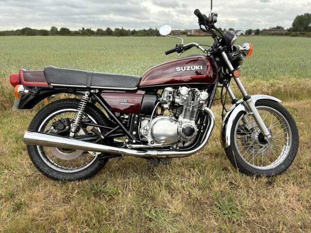 Image 1/21 de Suzuki GS 750 (1978)