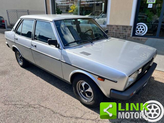 Image 1/10 de FIAT 131 Super-Mirafiori 2000 TC (1981)