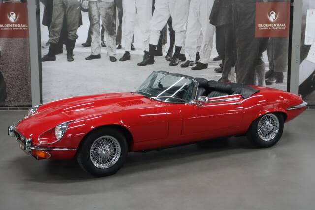 Image 1/49 of Jaguar E-Type V12 (1974)