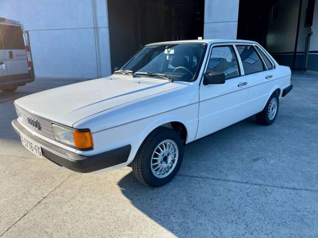 Bild 1/9 von Audi 80 - 1.8 (1983)