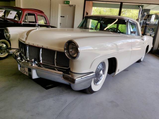Afbeelding 1/14 van Lincoln Continental Mark II (1957)