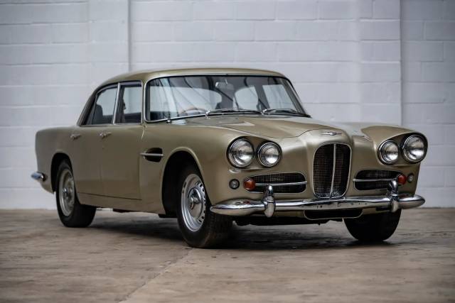 Image 1/8 of Lagonda Rapide (1963)