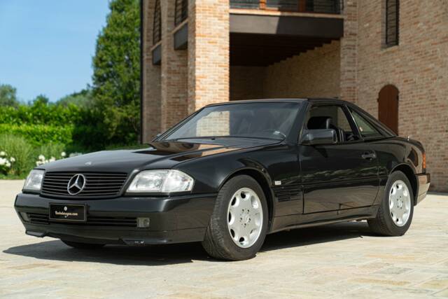 Image 1/50 of Mercedes-Benz 300 SL (1990)