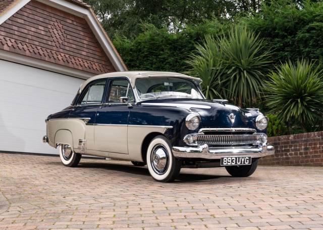 Image 1/25 of Vauxhall Cresta (1956)