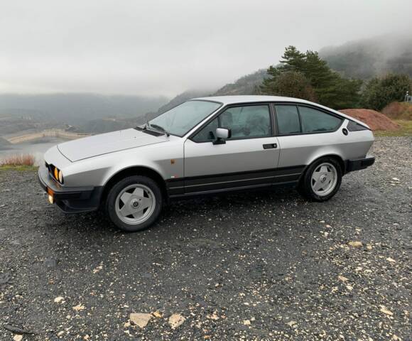Afbeelding 1/4 van Alfa Romeo Alfetta 2.0 (1984)