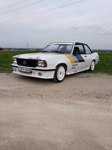 Bild 1/8 von Opel Ascona 2,0 S (1981)