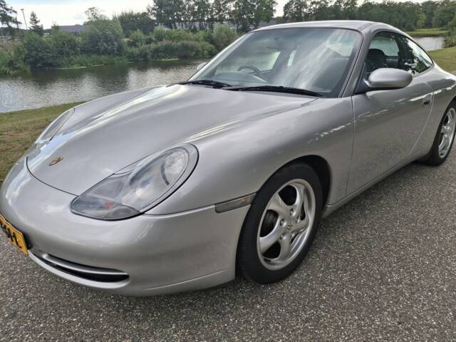 Bild 1/8 von Porsche 911 Carrera (1998)