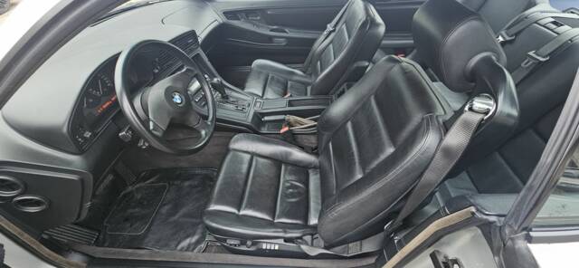 Afbeelding 1/7 van BMW 850i (1990)