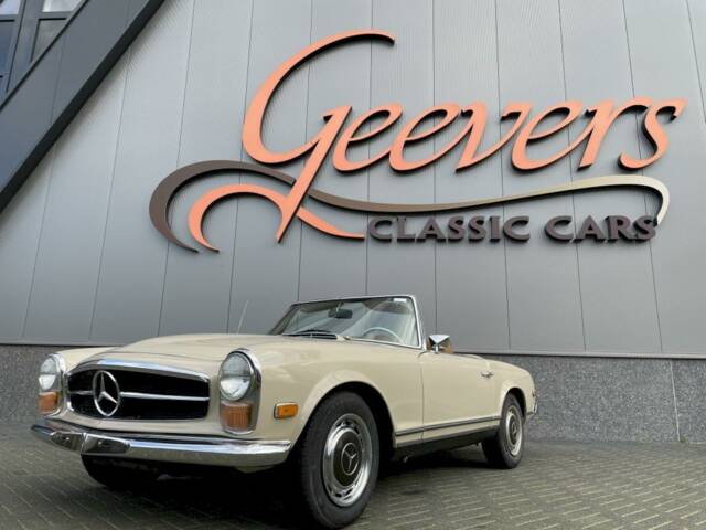 Image 1/36 of Mercedes-Benz 280 SL (1970)