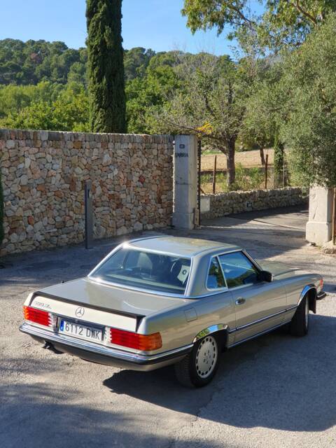Image 1/16 de Mercedes-Benz 500 SL (1985)