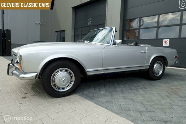 Afbeelding 1/9 van Mercedes-Benz 280 SL (1970)