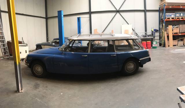 Image 1/11 of Citroën ID 19 Break (1966)