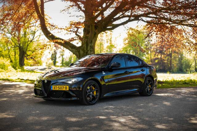 Image 1/24 de Alfa Romeo Giulia Quadrifoglio (2018)