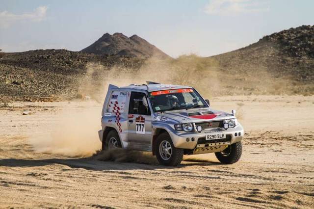 Bild 1/50 von Mitsubishi Pajero 3500 V6 (1998)