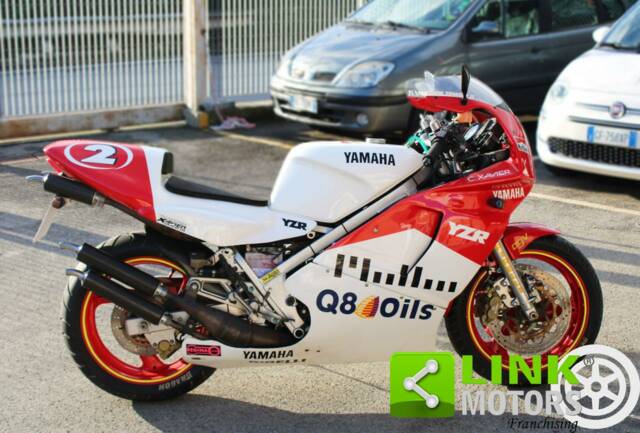 Image 1/10 de Yamaha DUMMY (1984)