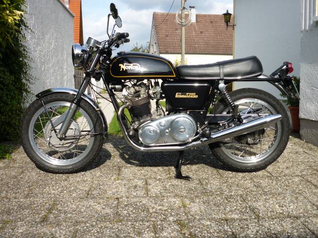 Image 1/44 of Norton DUMMY (1972)