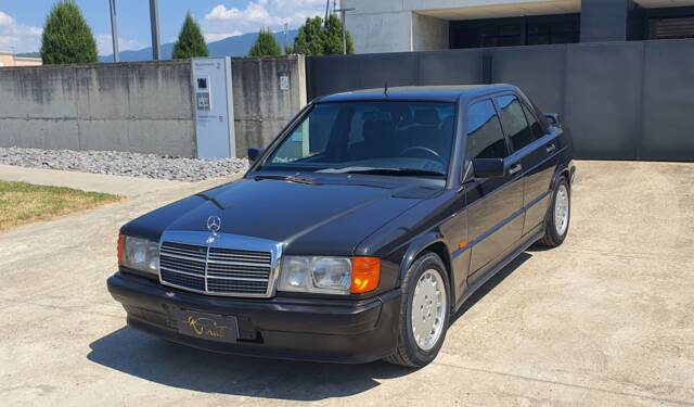 Image 1/30 of Mercedes-Benz 190 E 2.5-16 (1989)