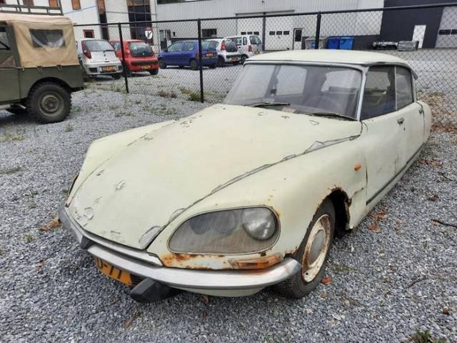 Image 1/7 de Citroën DS 20 Chapron (1970)