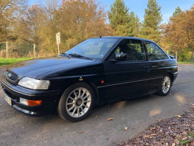Image 1/9 de Ford Escort RS 2000 (1993)