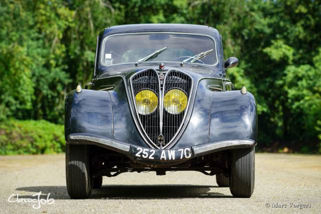 Image 1/25 de Peugeot 402 (1938)