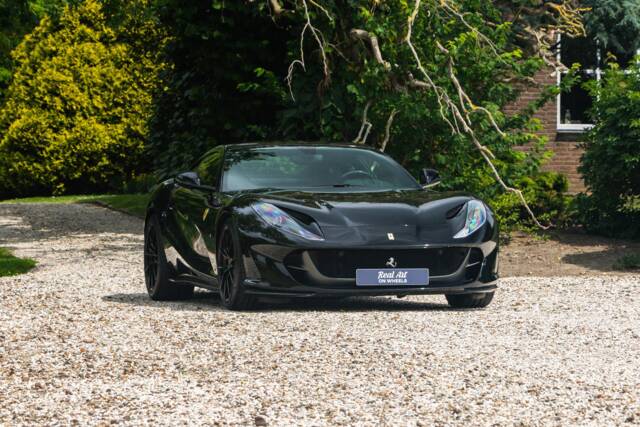 Immagine 1/22 di Ferrari 812 Superfast (2018)