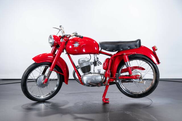 Image 1/27 of MV Agusta 125 TR (1955)