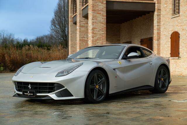 Bild 1/50 von Ferrari F12berlinetta (2013)