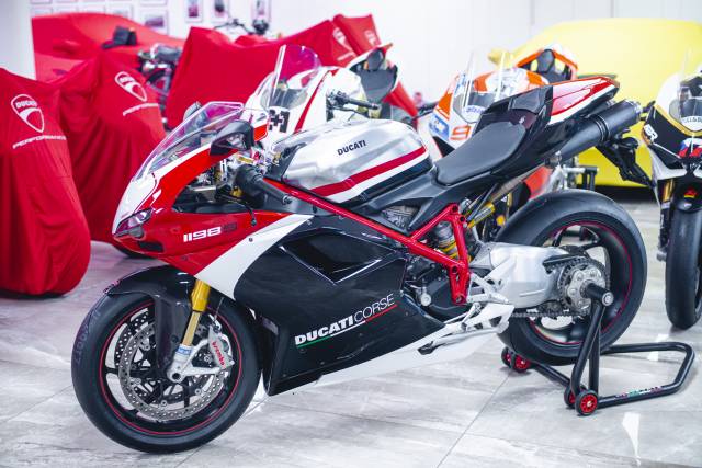 Bild 1/7 von Ducati DUMMY (2010)