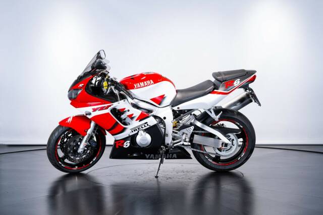 Bild 1/49 von Yamaha DUMMY (1999)