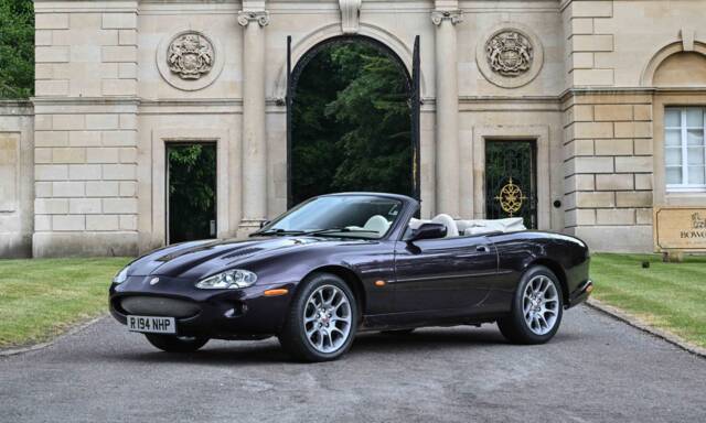 Afbeelding 1/50 van Jaguar XKR (1998)