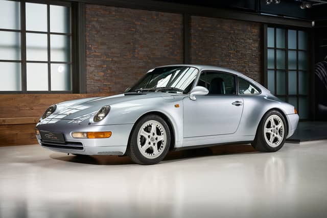 Immagine 1/36 di Porsche 911 Carrera (1995)