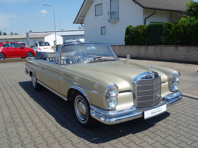 Immagine 1/32 di Mercedes-Benz 300 SE (1964)