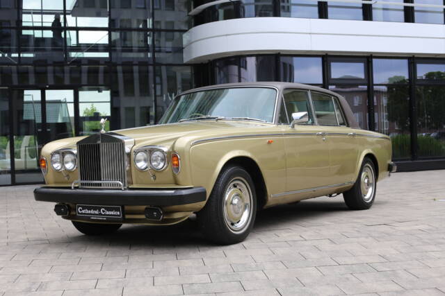 Image 1/37 of Rolls-Royce Silver Shadow II (1978)