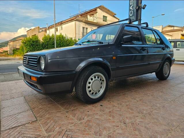 Bild 1/91 von Volkswagen Golf II 1.6 (1990)