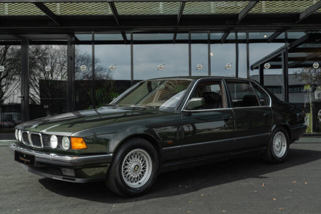 Bild 1/34 von BMW 750iL (1989)