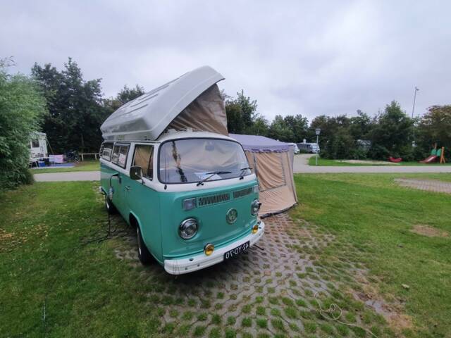 Afbeelding 1/5 van Volkswagen T2b Camper (1976)