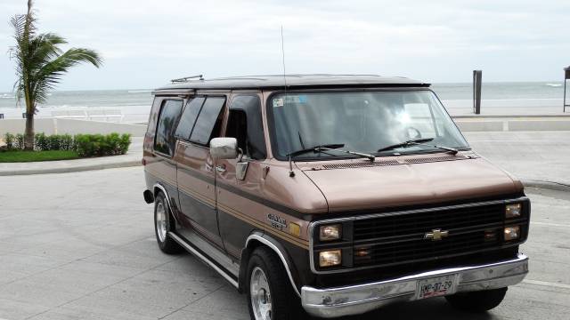 Bild 1/18 von Chevrolet Van (1984)