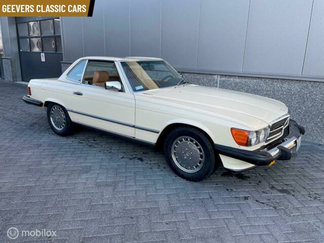 Afbeelding 1/12 van Mercedes-Benz 560 SL (1986)