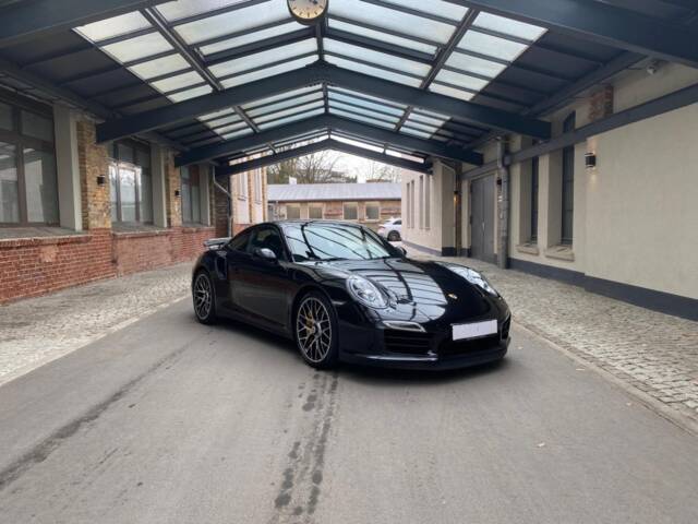 Bild 1/44 von Porsche 911 Turbo S (2013)