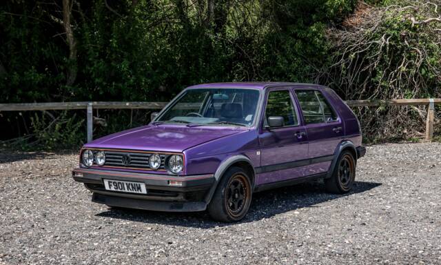 Image 1/26 de Volkswagen Golf Mk II GTi 16V 1.8 (1988)