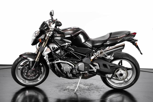Image 1/32 of MV Agusta DUMMY (2005)