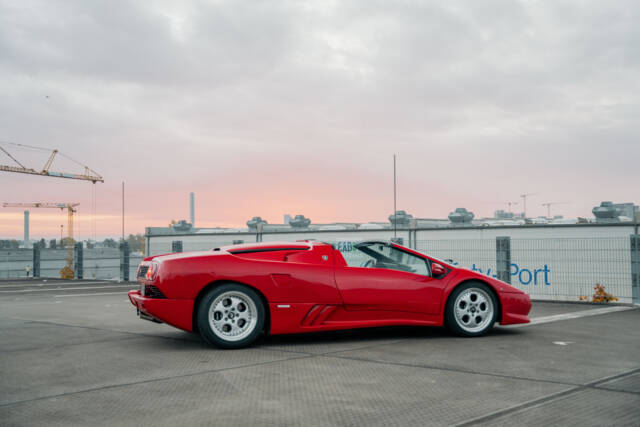 Image 1/12 of Lamborghini Diablo VT Roadster (1996)