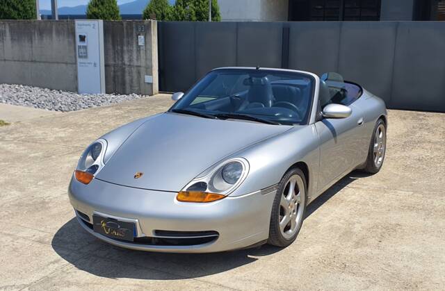 Immagine 1/31 di Porsche 911 Carrera (2000)