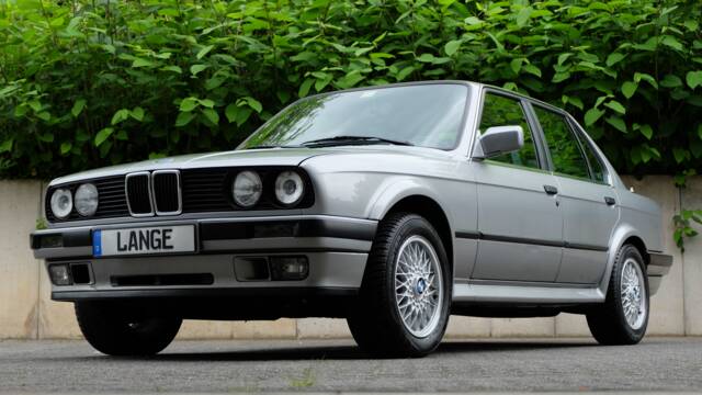 Bild 1/56 von BMW 325ix (1987)