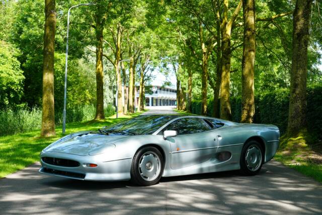 Bild 1/50 von Jaguar XJ 220 (1993)