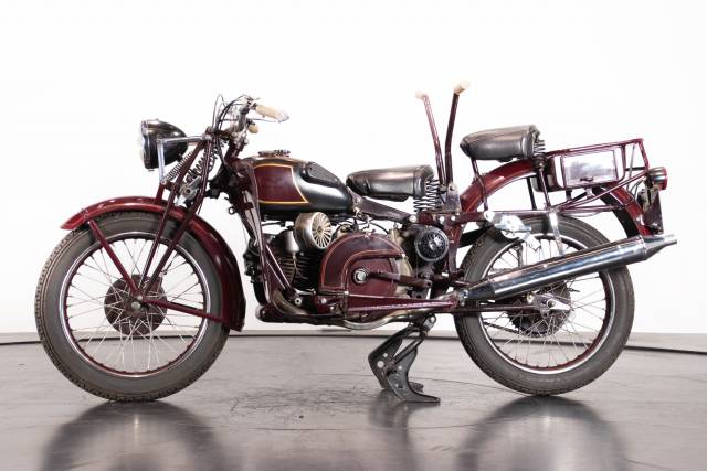 Immagine 1/16 di Moto Guzzi DUMMY (1950)