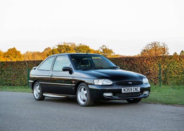 Image 1/7 de Ford Escort RS 2000 (1996)