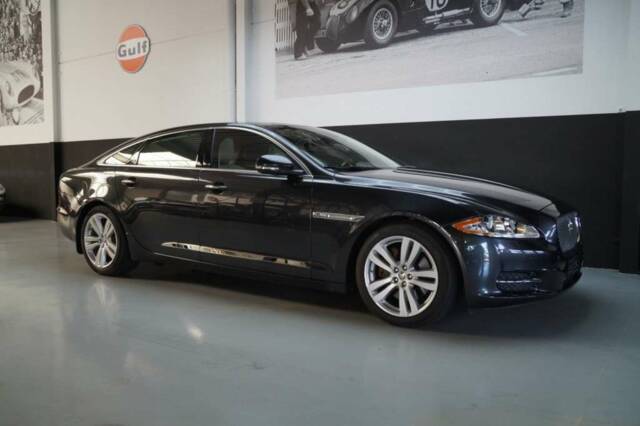 Bild 1/32 von Jaguar XJ 5.0 (2011)