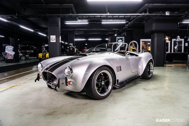 Immagine 1/15 di AC Cobra 427 (1966)