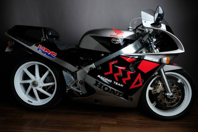 Image 1/12 of Honda DUMMY (1987)